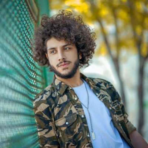 دانلود آهنگ اینا چی میگن میانو میرن هرچی که بگی یچی دیگه میگن احسان دریادل