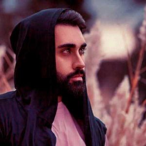 دانلود آهنگ آدم من نبودی تو یه دختر تخس مودی یاشا