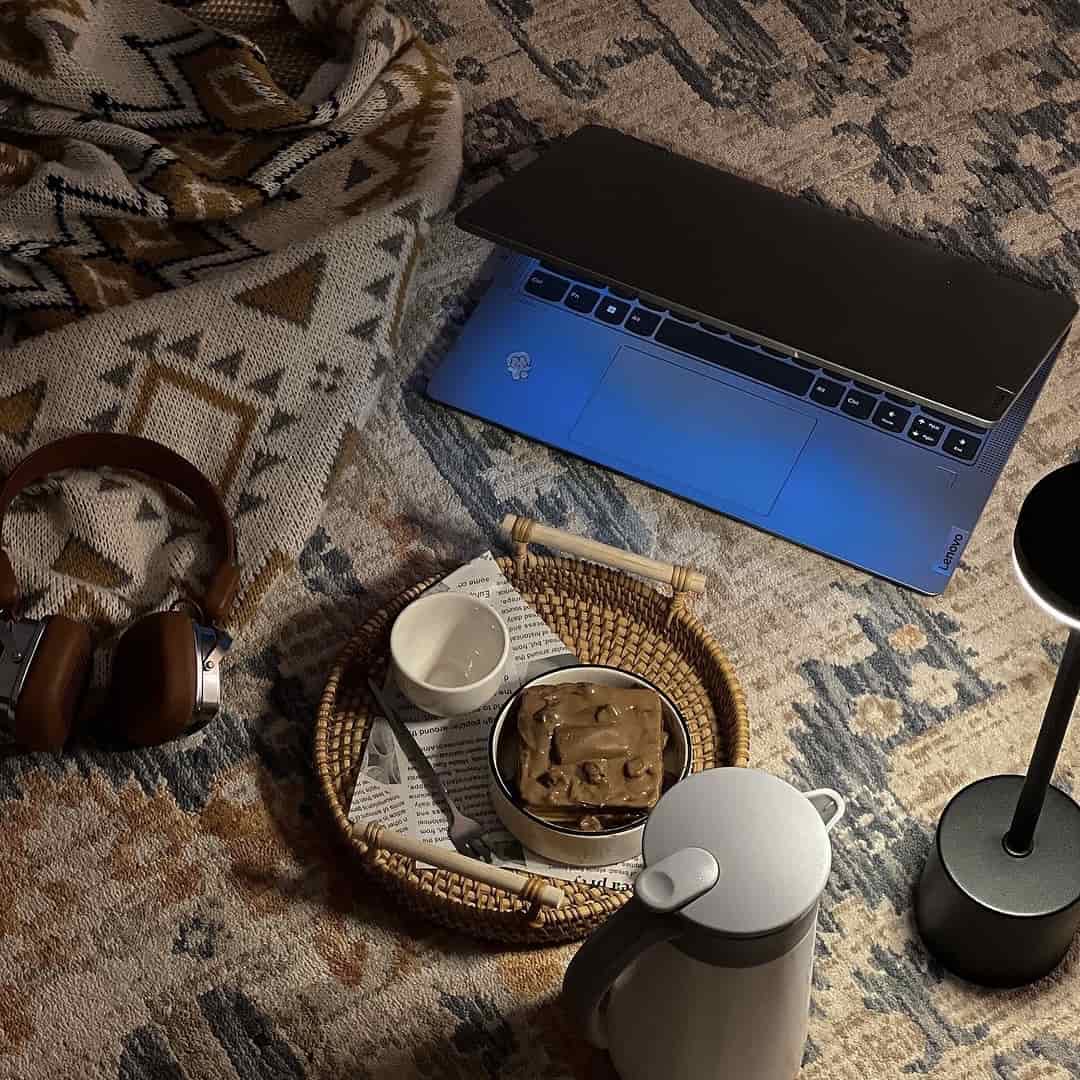 دانلود اهنگ  میکنن باهام دیلی تاپ چارتینگ