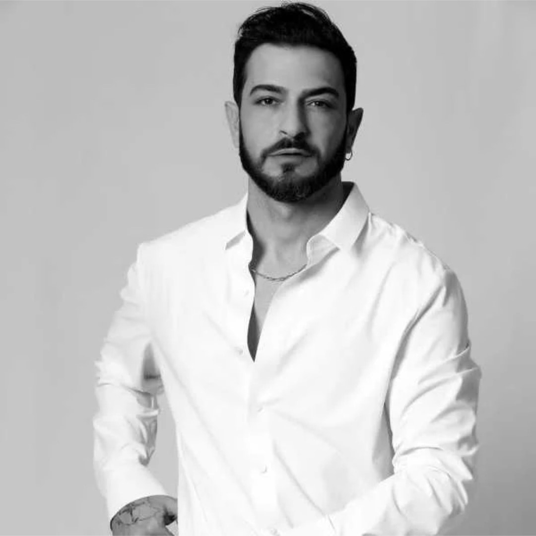 دانلود اهنگ سامی بیگی وصله نگات به من ستاره رو تنت انداخته برق