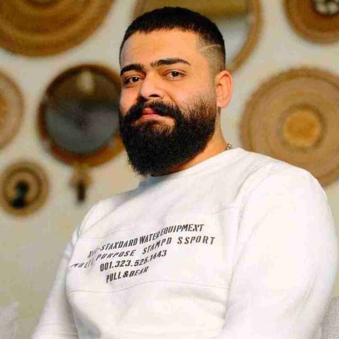 دانلود اهنگ علیراد سرا چند روزه بد تو گوشیه مارو میزنه و از دور