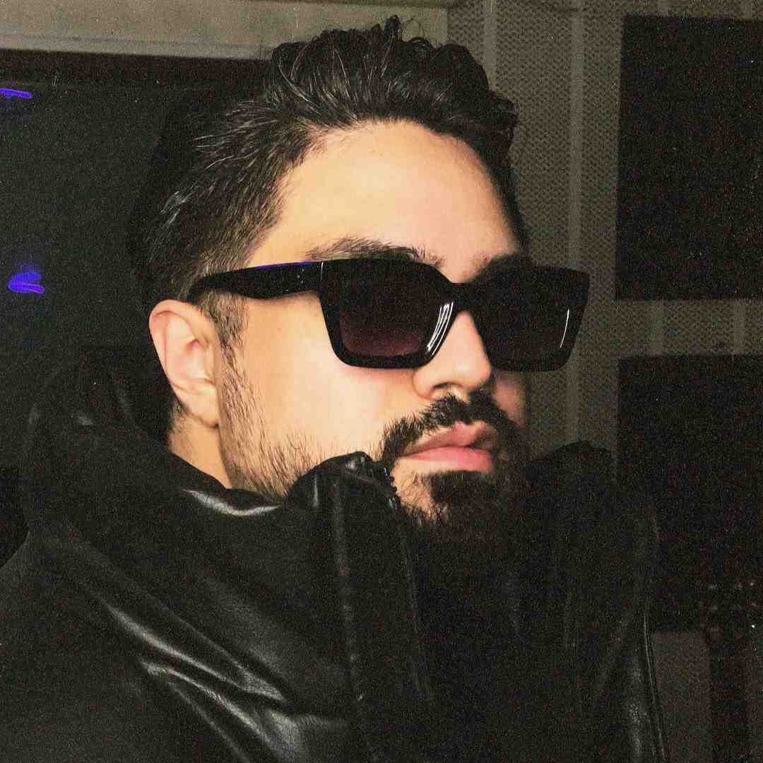 دانلود اهنگ شایان اشراقی دختر من همه دیدن چجوری خرت میشم