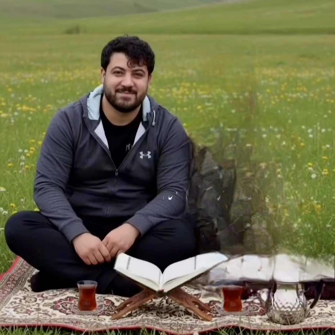 دانلود اهنگ آوات بوکانی منم عاشق منم دێوانەکەی تۆ