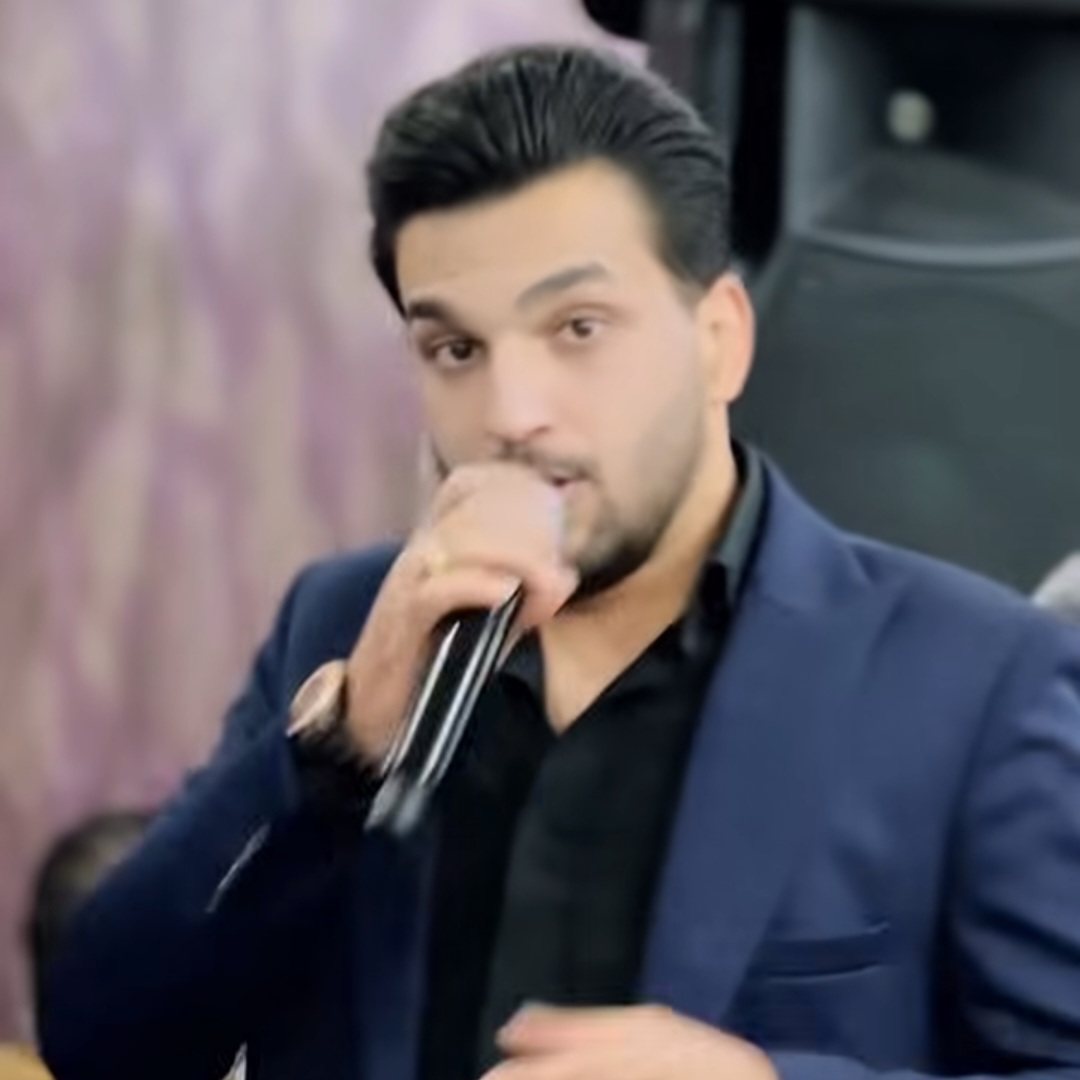 دانلود اهنگ امیر گلستانی دیوونه میشم برام میخندی