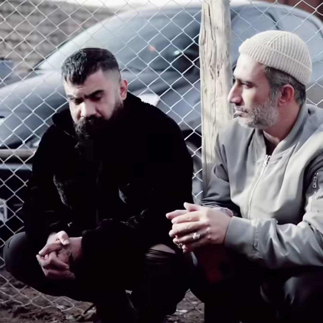 دانلود اهنگ فرهاد جهانگیری ﻛﺎرم ﺑﻪ ﺟﺎﻳﻰ رﺳﻴﺪه ﻏﻤﮕﻴﻦ و ﺳﺮد
