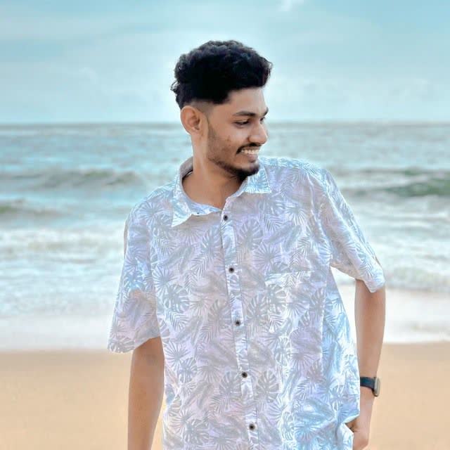 دانلود اهنگ Janithe Ayeshan Hello Babe