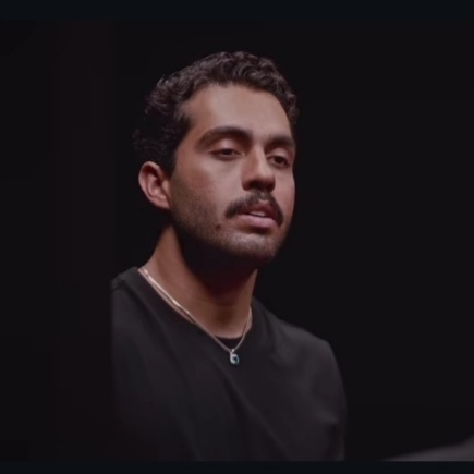 دانلود اهنگ حامیم لب ساحل زیر نور ماه کامل با تو زیر برف و بارون