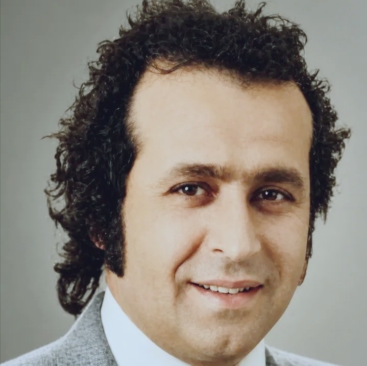دانلود اهنگ ایرج مهدیان تو اولین عشق منو